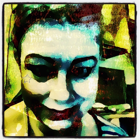 Meet your Posher, Kimberly - Picture 1 of 1